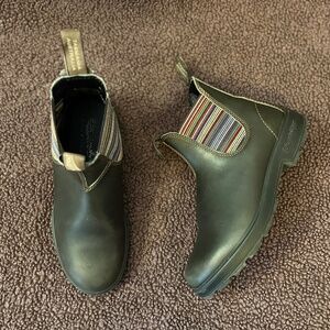 Blundstone Men's 1409 Round Toe Chelsea Boot, Stout Brown/Stripes - 8 M US/41 EU